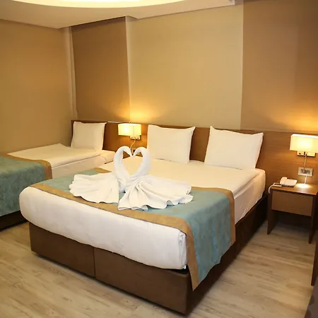 Hotel Grand Bulut & 3*